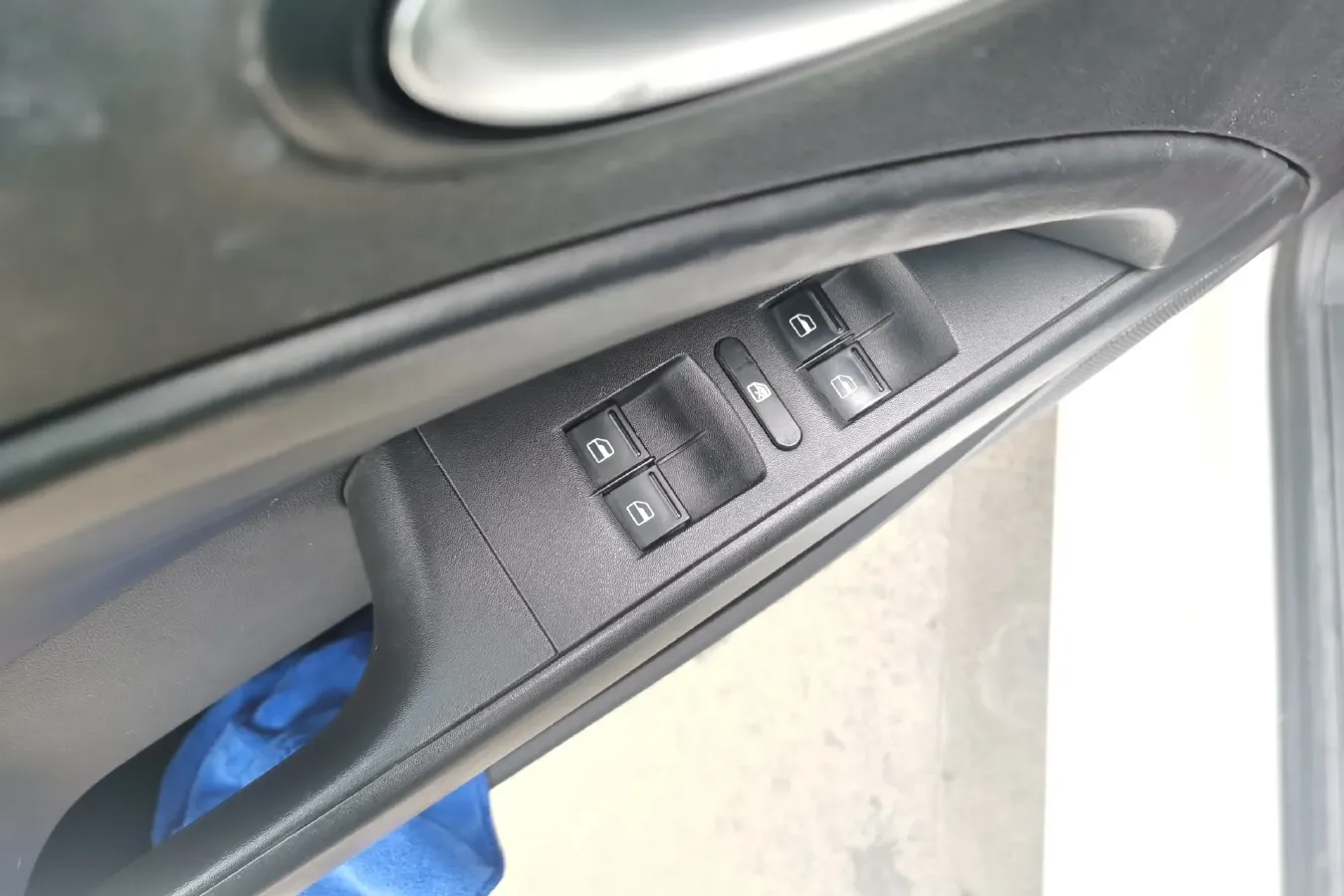 2012 Seat Leon 2.0T 211HP L4 6DCT,autocango,china used car exporter,china ev exporter,chinese used car exporter,chinese used ev exporter