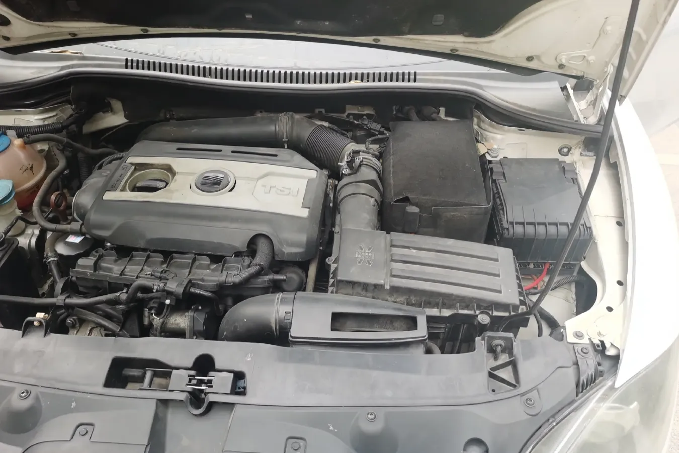 2012 Seat Leon 2.0T 211HP L4 6DCT,autocango,china used car exporter,china ev exporter,chinese used car exporter,chinese used ev exporter