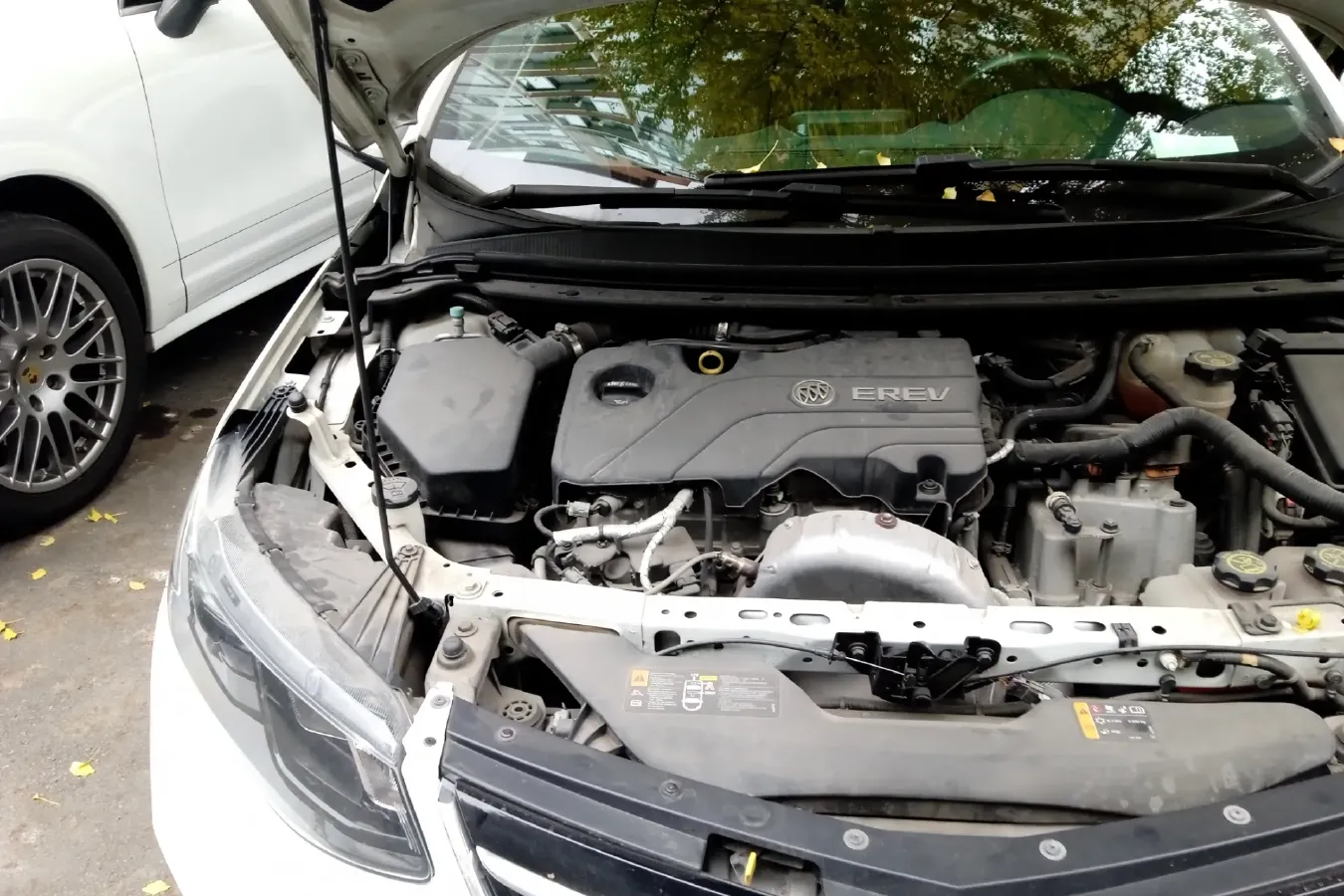 2017 Buick Velite 5 Range Extended 106HP E-CVT REEV 18KWH,autocango,china used car exporter,china ev exporter,chinese used car exporter,chinese used ev exporter