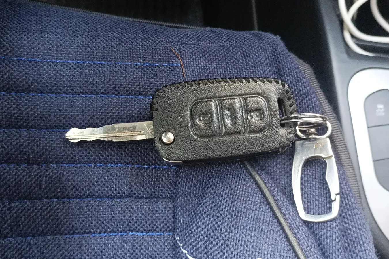 2017 FAW Jumpal D60 1.5L 113HP L4 5MT,autocango,china used car exporter,china ev exporter,chinese used car exporter,chinese used ev exporter