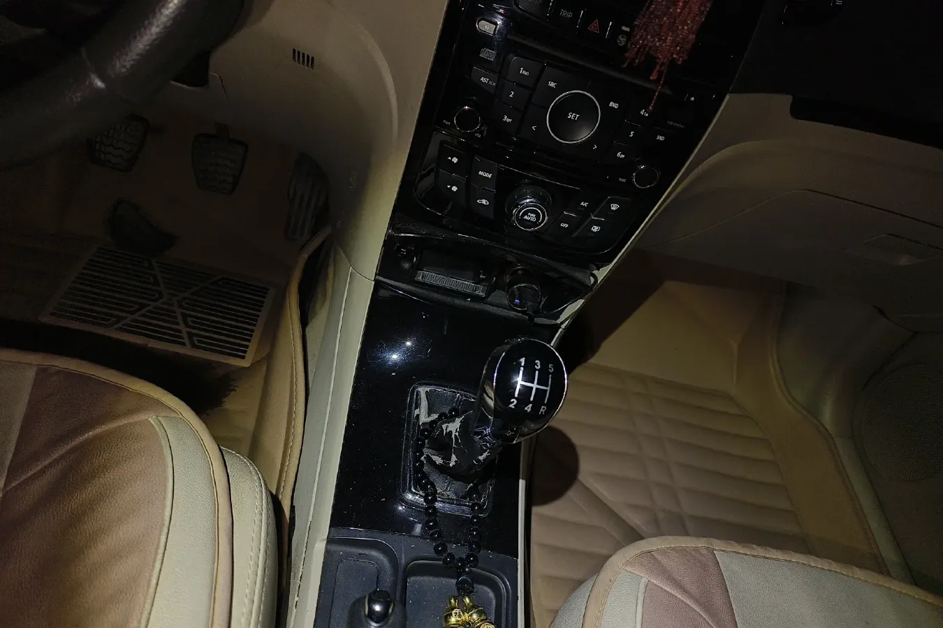 2013 Geely GC7 1.5L 109HP L4 5MT,autocango,china used car exporter,china ev exporter,chinese used car exporter,chinese used ev exporter