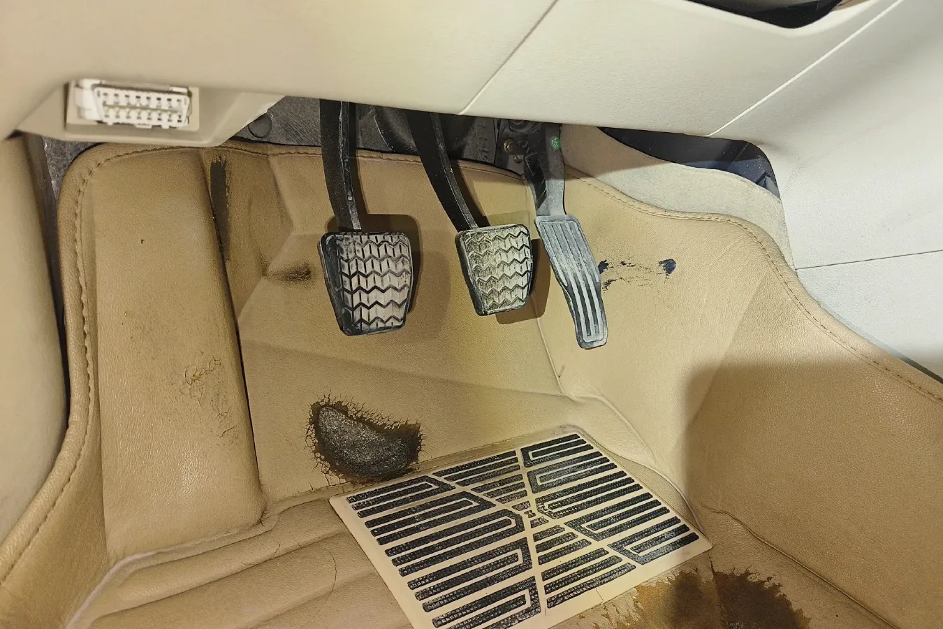 2013 Geely GC7 1.5L 109HP L4 5MT,autocango,china used car exporter,china ev exporter,chinese used car exporter,chinese used ev exporter