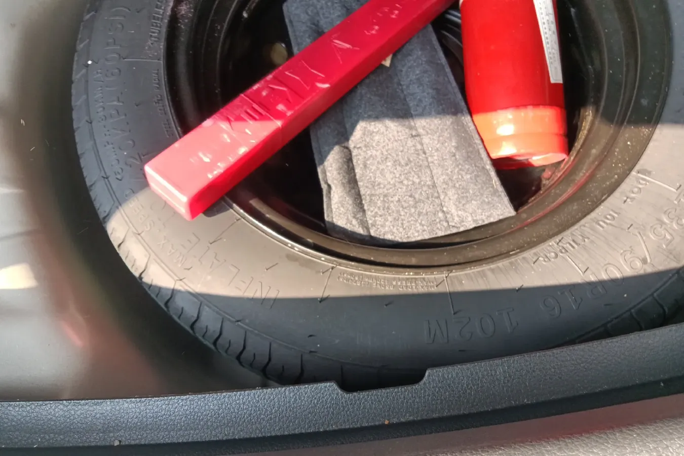 2016 Venucia T70 2.0L 144HP L4 CVT,autocango,china used car exporter,china ev exporter,chinese used car exporter,chinese used ev exporter