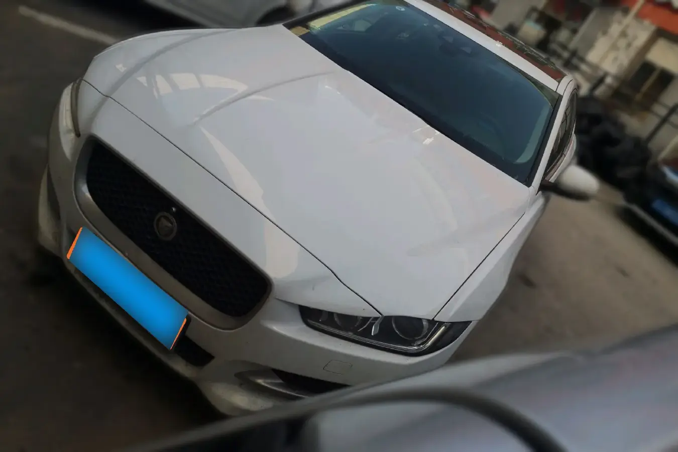 2017 Jaguar XE 2.0T 200HP L4 8AT