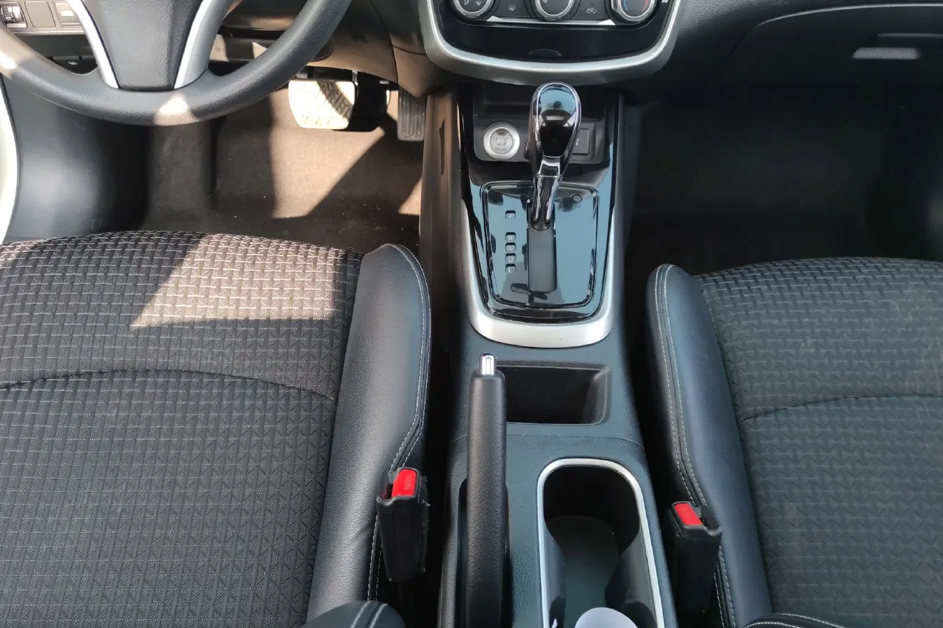 2019 Nissan Tiida 1.6L 126HP L4 CVT,autocango,china used car exporter,china ev exporter,chinese used car exporter,chinese used ev exporter