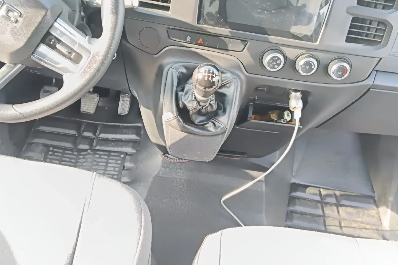 2022 JMC FuShun 2.0T 146HP L4 6MT,autocango,china used car exporter,china ev exporter,chinese used car exporter,chinese used ev exporter