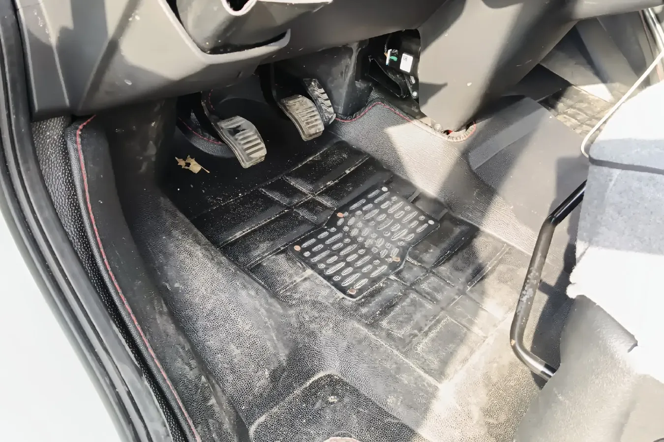 2022 JMC FuShun 2.0T 146HP L4 6MT,autocango,china used car exporter,china ev exporter,chinese used car exporter,chinese used ev exporter