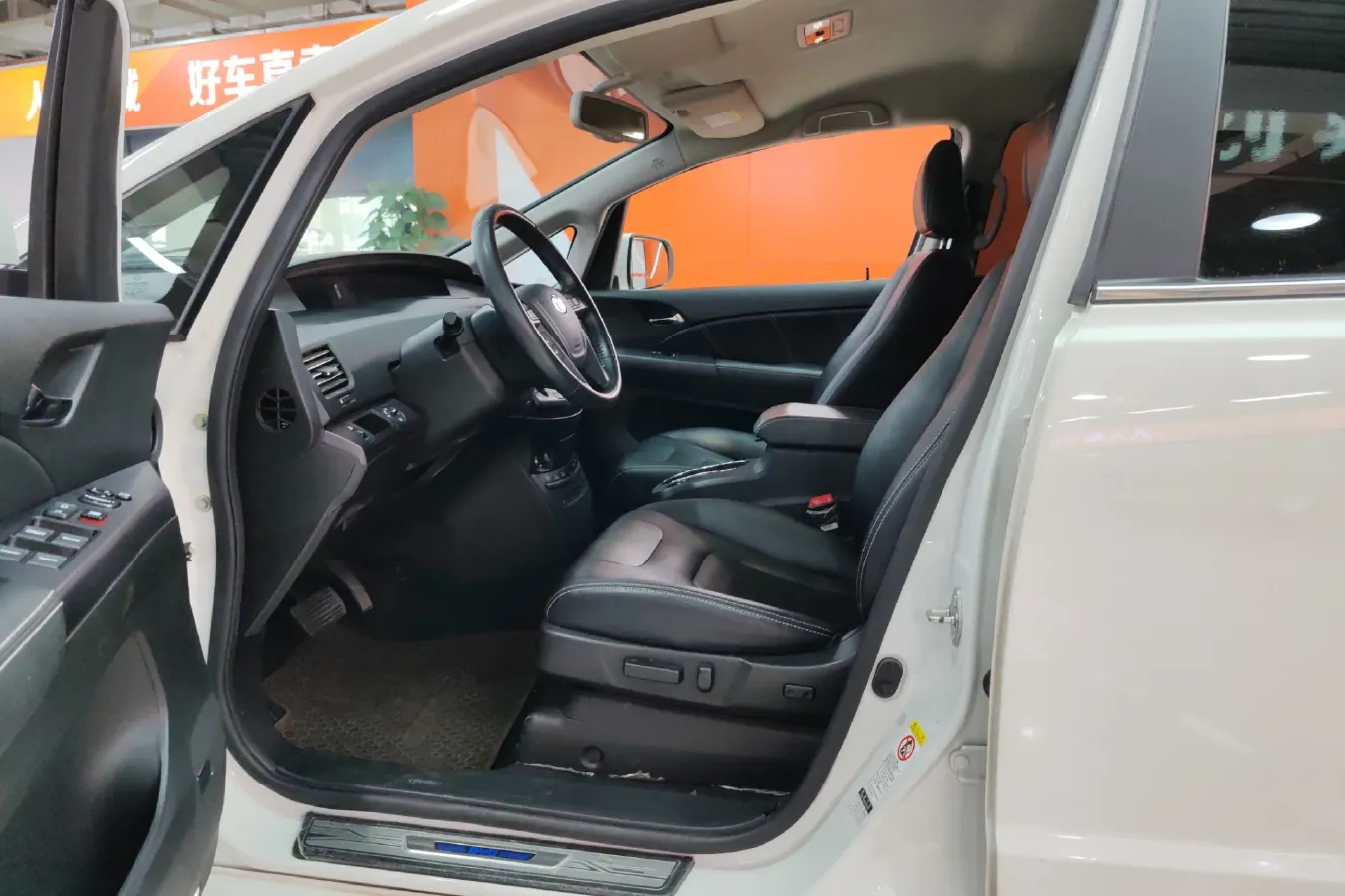 2016 BYD e6 BEV 82KWH,autocango,china used car exporter,china ev exporter,chinese used car exporter,chinese used ev exporter