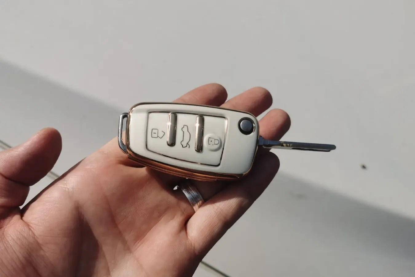 2012 Brilliance Auto H320 1.5L 105HP L4 5MT,autocango,china used car exporter,china ev exporter,chinese used car exporter,chinese used ev exporter