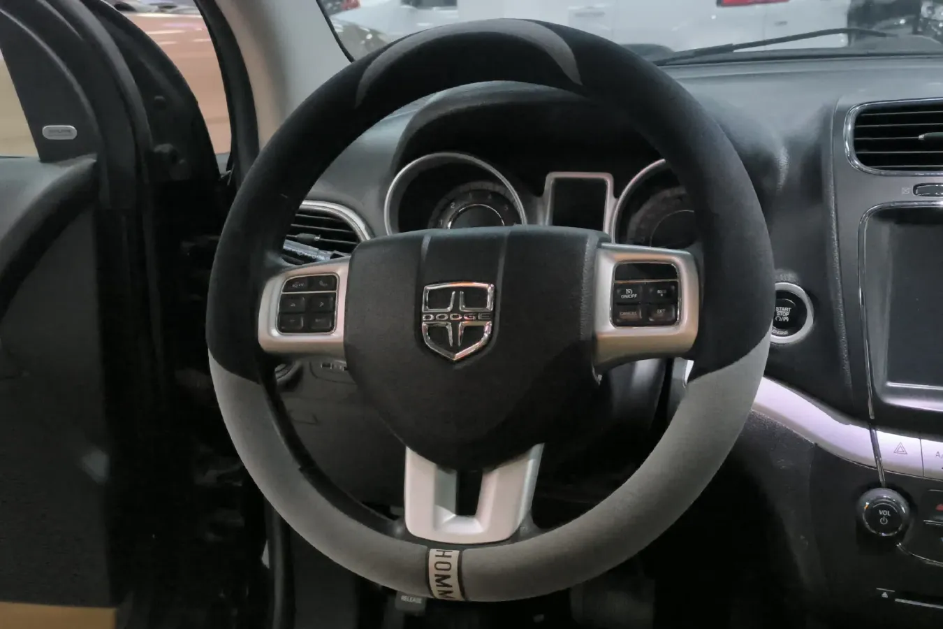 2013 Dodge JCUV 2.4L 170HP L4 6AT,autocango,china used car exporter,china ev exporter,chinese used car exporter,chinese used ev exporter