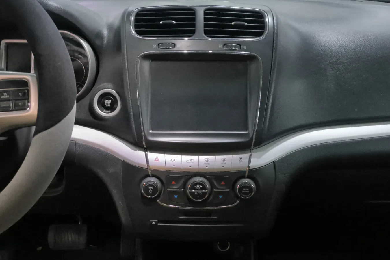 2013 Dodge JCUV 2.4L 170HP L4 6AT,autocango,china used car exporter,china ev exporter,chinese used car exporter,chinese used ev exporter