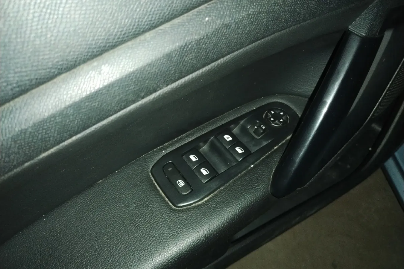 2015 Peugeot 308S 1.6L 117HP L4 5MT,autocango,china used car exporter,china ev exporter,chinese used car exporter,chinese used ev exporter