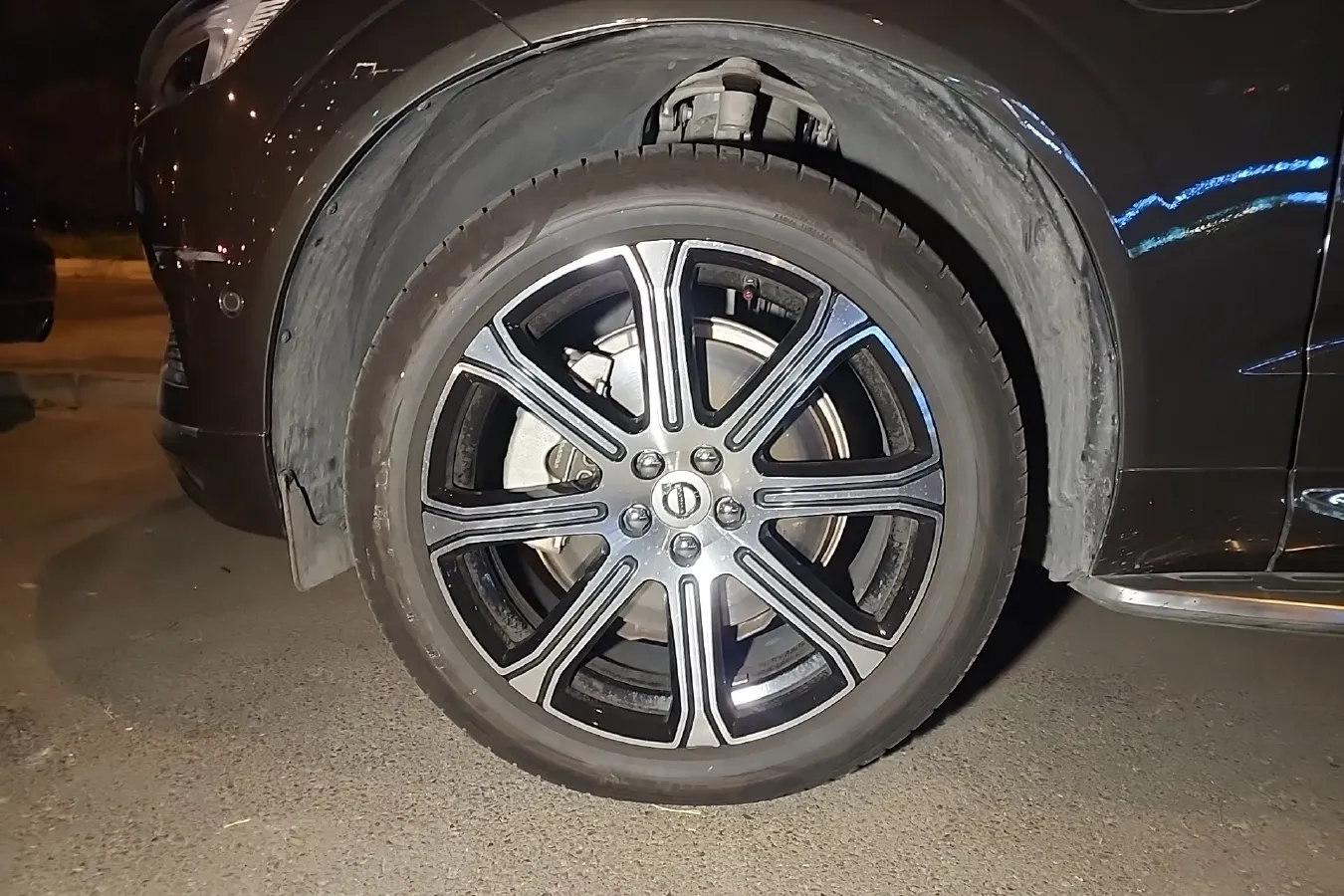 2021 Volvo XC60 2.0T 303HP L4 8AT PHEV 11.6KWH,autocango,china used car exporter,china ev exporter,chinese used car exporter,chinese used ev exporter