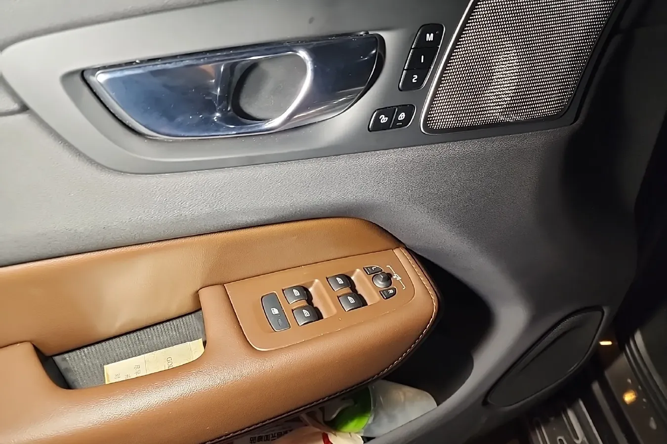 2021 Volvo XC60 2.0T 303HP L4 8AT PHEV 11.6KWH,autocango,china used car exporter,china ev exporter,chinese used car exporter,chinese used ev exporter