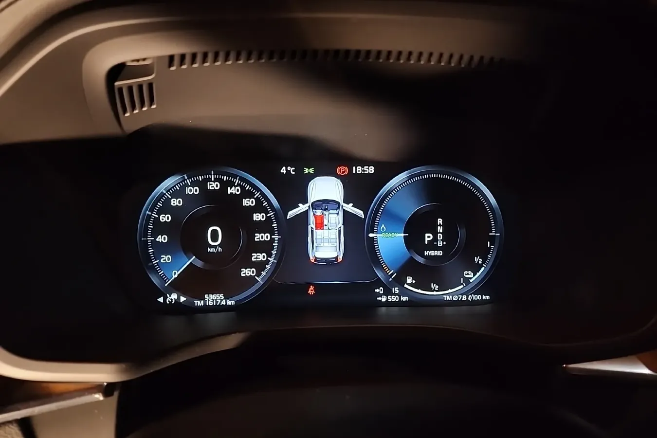 2021 Volvo XC60 2.0T 303HP L4 8AT PHEV 11.6KWH,autocango,china used car exporter,china ev exporter,chinese used car exporter,chinese used ev exporter