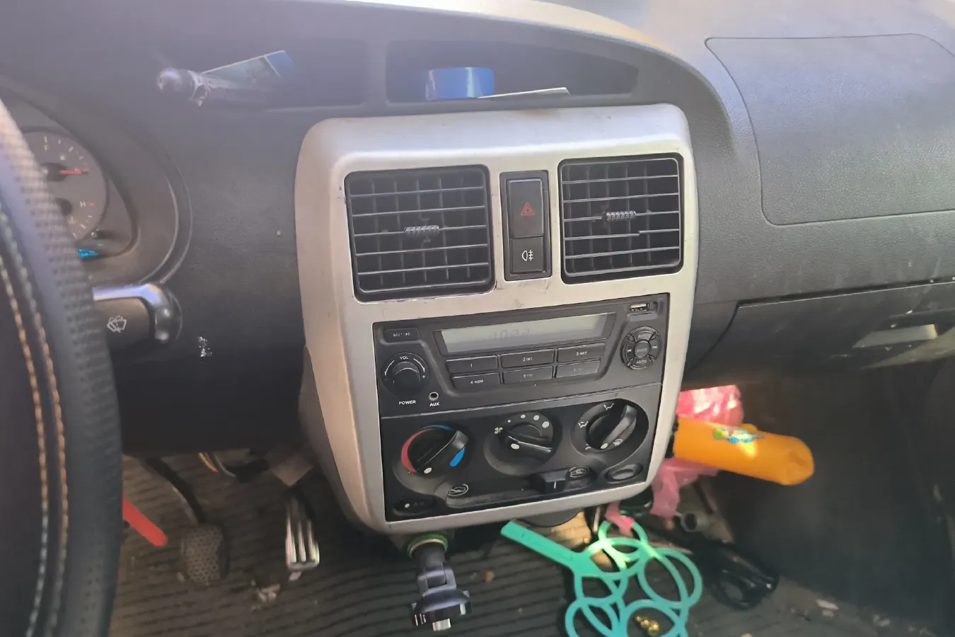 2014 GAC Gonow XingWang CL 1.2L 86HP L4 5MT,autocango,china used car exporter,china ev exporter,chinese used car exporter,chinese used ev exporter