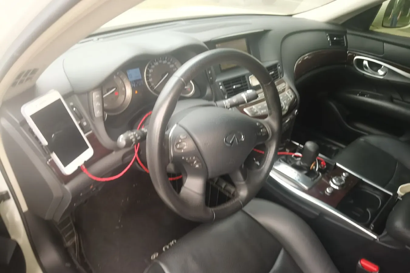 2013 Infiniti Q70 2.5L 235HP V6 7AT,autocango,china used car exporter,china ev exporter,chinese used car exporter,chinese used ev exporter