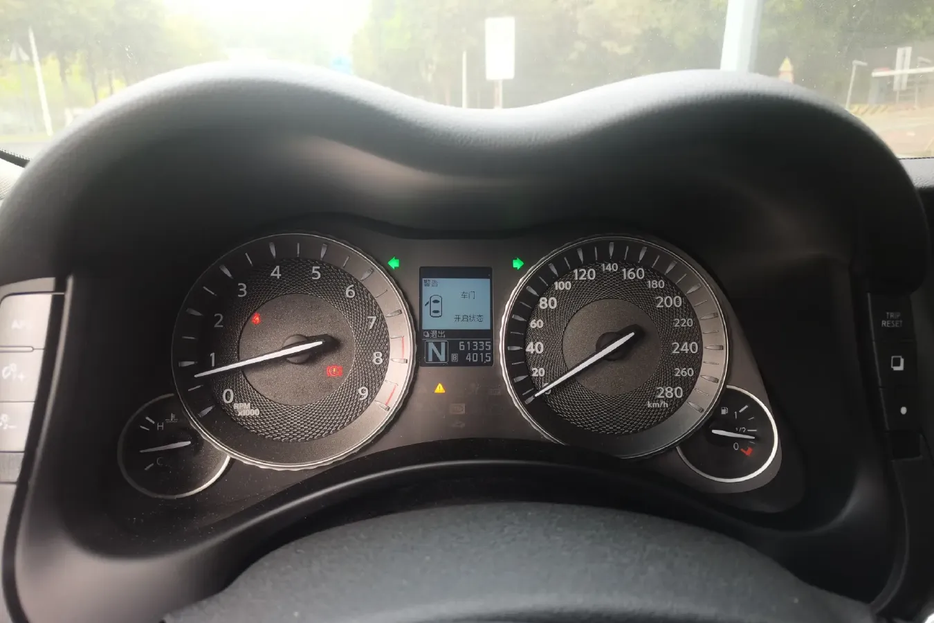 2013 Infiniti Q70 2.5L 235HP V6 7AT,autocango,china used car exporter,china ev exporter,chinese used car exporter,chinese used ev exporter