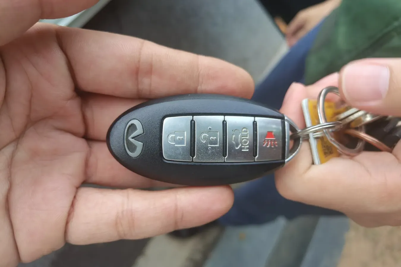 2013 Infiniti Q70 2.5L 235HP V6 7AT,autocango,china used car exporter,china ev exporter,chinese used car exporter,chinese used ev exporter