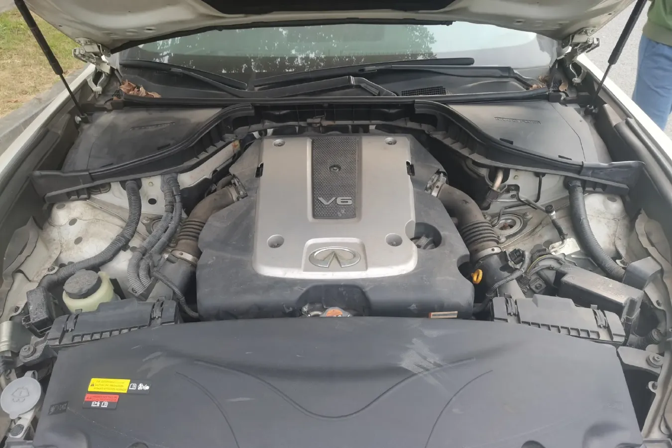 2013 Infiniti Q70 2.5L 235HP V6 7AT,autocango,china used car exporter,china ev exporter,chinese used car exporter,chinese used ev exporter