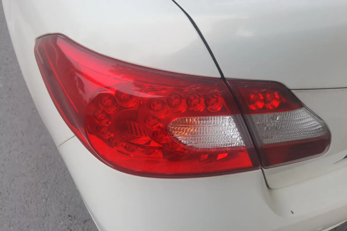 2013 Infiniti Q70 2.5L 235HP V6 7AT,autocango,china used car exporter,china ev exporter,chinese used car exporter,chinese used ev exporter