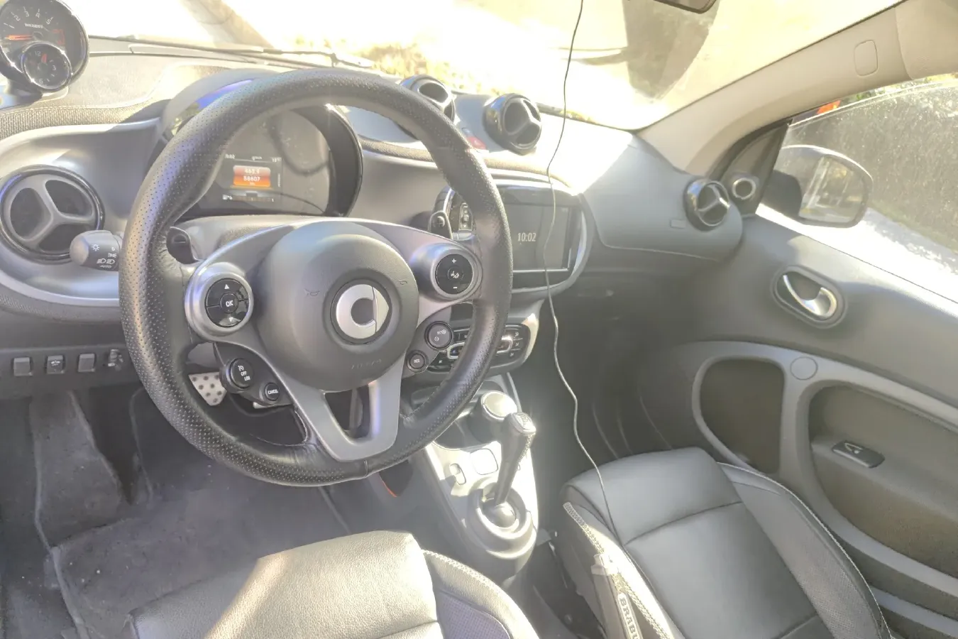 2017 Brabus Smart Fortwo 0.9T 109HP L3 6DCT,autocango,china used car exporter,china ev exporter,chinese used car exporter,chinese used ev exporter