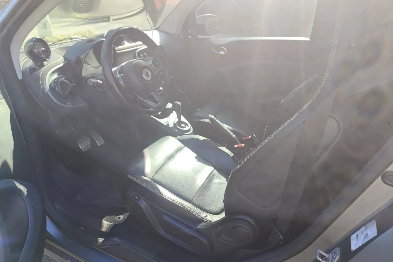 2017 Brabus Smart Fortwo 0.9T 109HP L3 6DCT,autocango,china used car exporter,china ev exporter,chinese used car exporter,chinese used ev exporter