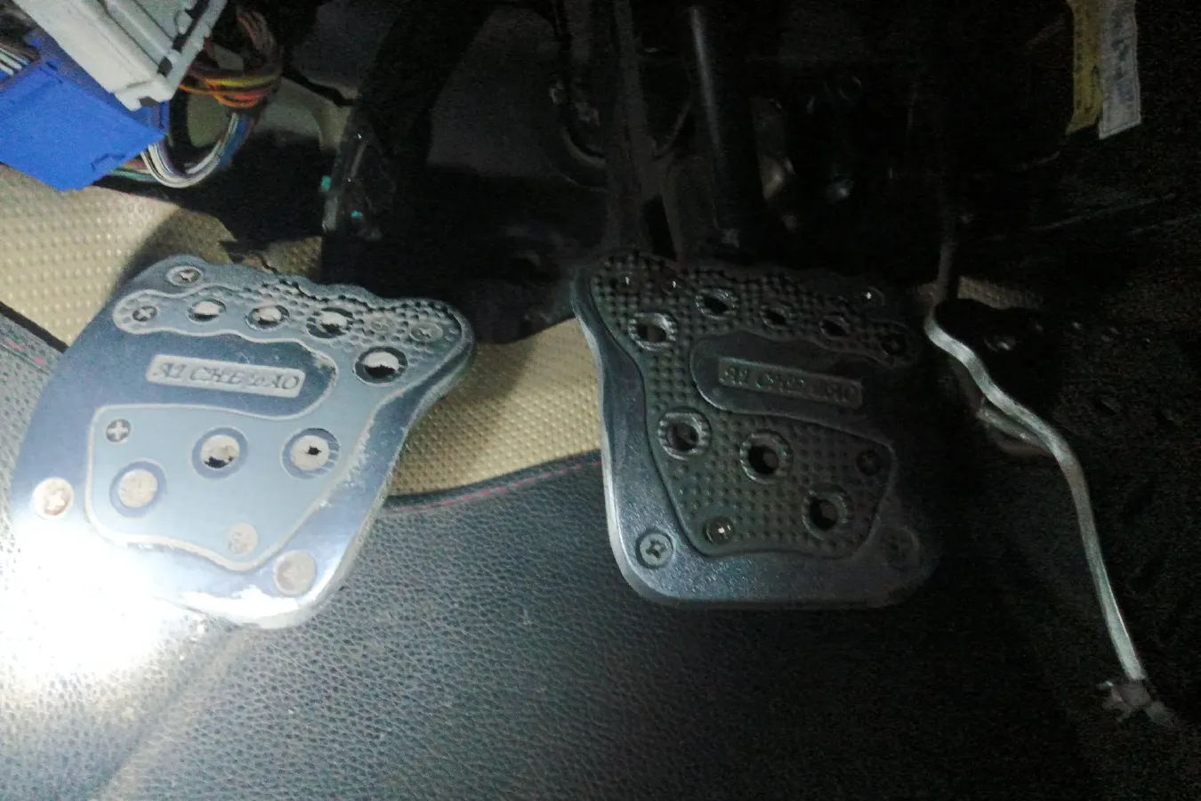 2010 BaoJun LeChi 1.0L 69HP L4 5MT,autocango,china used car exporter,china ev exporter,chinese used car exporter,chinese used ev exporter