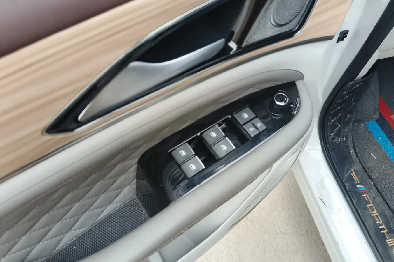 2022 DongFeng Forthing Yacht 1.5T 197HP L4 7DCT,autocango,china used car exporter,china ev exporter,chinese used car exporter,chinese used ev exporter