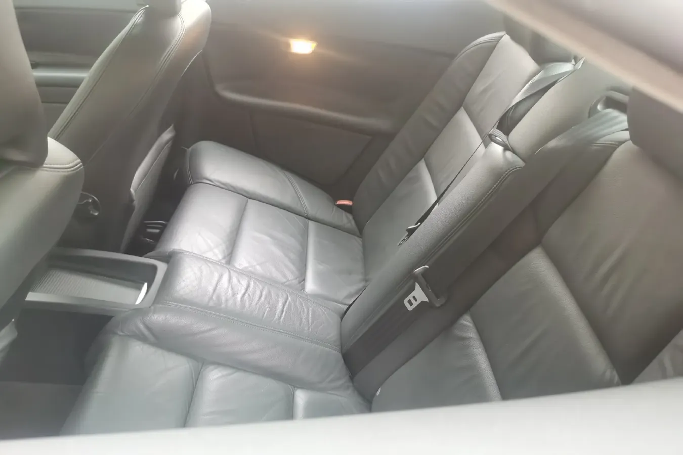 2010 Volvo C70 2.5T 230HP L5 5AT,autocango,china used car exporter,china ev exporter,chinese used car exporter,chinese used ev exporter