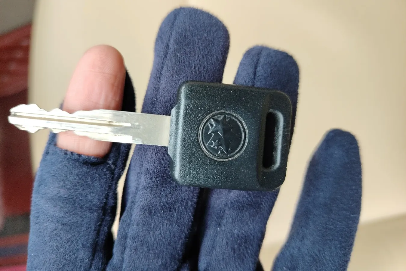 2013 Venucia R50 1.6L 117HP L4 5MT,autocango,china used car exporter,china ev exporter,chinese used car exporter,chinese used ev exporter