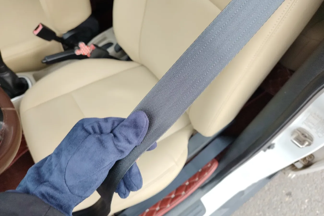 2013 Venucia R50 1.6L 117HP L4 5MT,autocango,china used car exporter,china ev exporter,chinese used car exporter,chinese used ev exporter