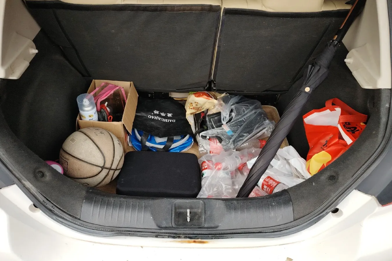 2013 Venucia R50 1.6L 117HP L4 5MT,autocango,china used car exporter,china ev exporter,chinese used car exporter,chinese used ev exporter