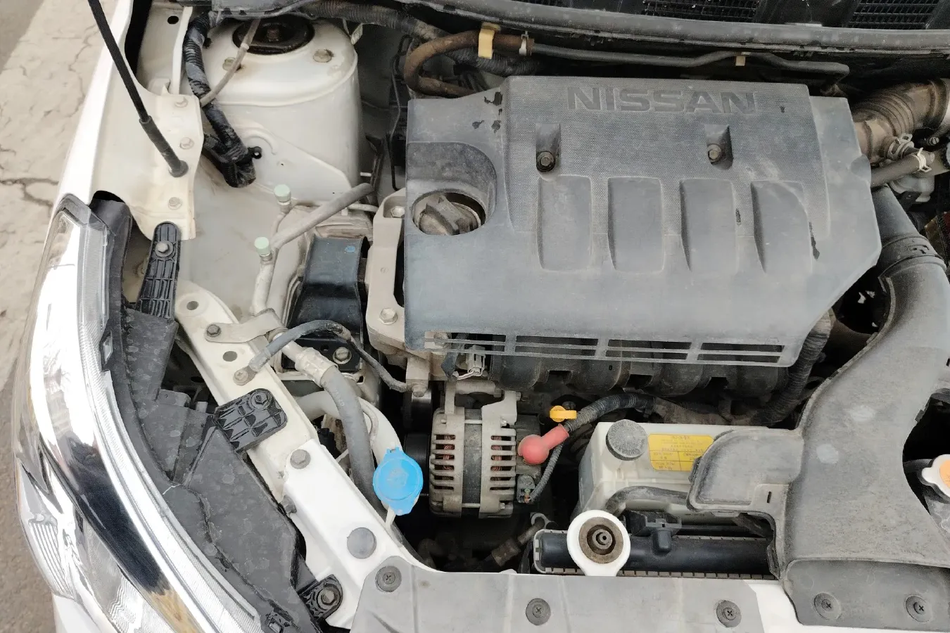 2013 Venucia R50 1.6L 117HP L4 5MT,autocango,china used car exporter,china ev exporter,chinese used car exporter,chinese used ev exporter