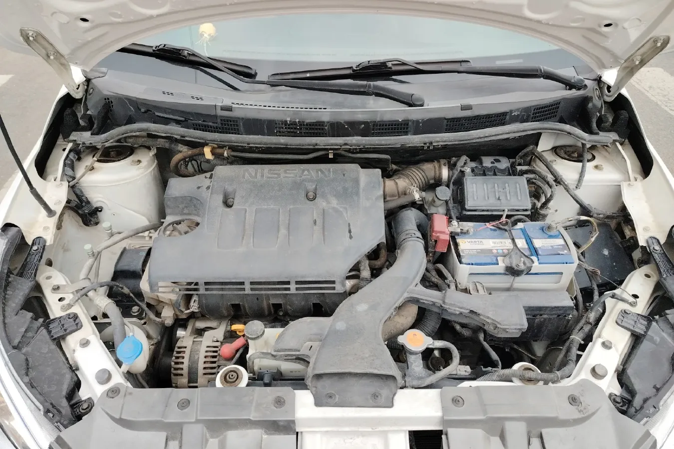 2013 Venucia R50 1.6L 117HP L4 5MT,autocango,china used car exporter,china ev exporter,chinese used car exporter,chinese used ev exporter