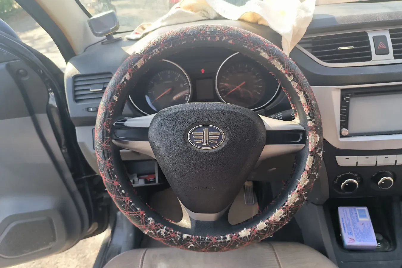 2013 FAW Senia S80 1.5L 109HP L4 5MT,autocango,china used car exporter,china ev exporter,chinese used car exporter,chinese used ev exporter