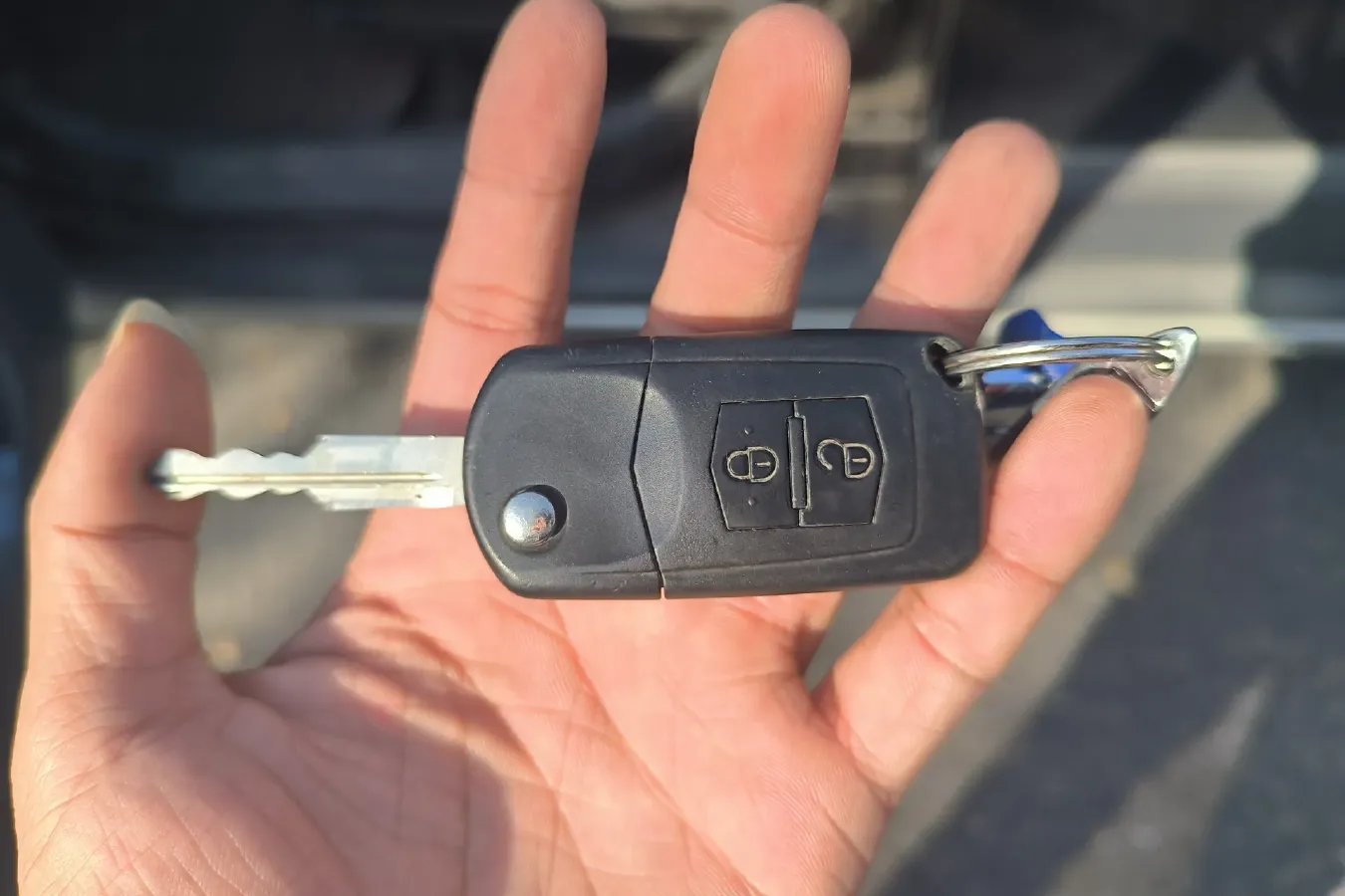 2013 FAW Senia S80 1.5L 109HP L4 5MT,autocango,china used car exporter,china ev exporter,chinese used car exporter,chinese used ev exporter