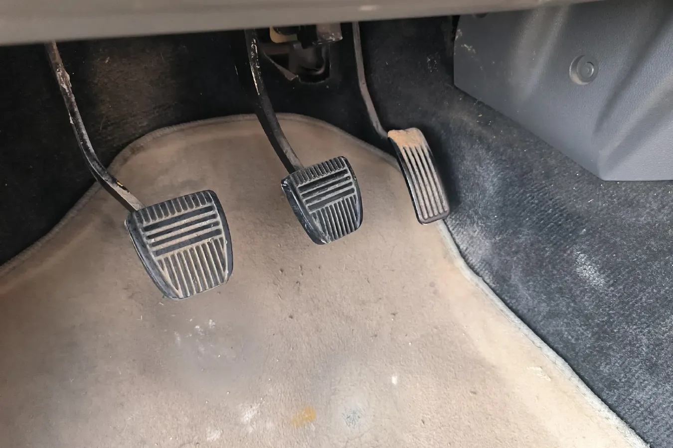 2013 FAW Senia S80 1.5L 109HP L4 5MT,autocango,china used car exporter,china ev exporter,chinese used car exporter,chinese used ev exporter