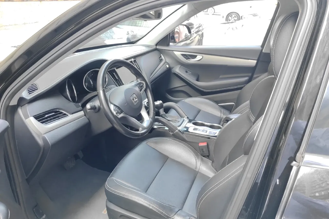 2016 Zotye SR7 1.5T 150HP L4 CVT,autocango,china used car exporter,china ev exporter,chinese used car exporter,chinese used ev exporter