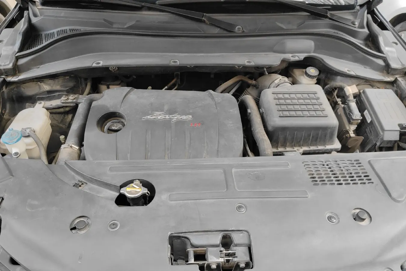 2016 Zotye SR7 1.5T 150HP L4 CVT,autocango,china used car exporter,china ev exporter,chinese used car exporter,chinese used ev exporter