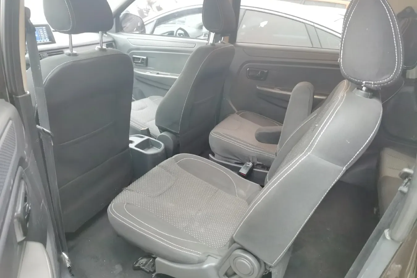 2018 DongFeng Fengon Fengon 330 1.5L 109HP L4 5MT,autocango,china used car exporter,china ev exporter,chinese used car exporter,chinese used ev exporter