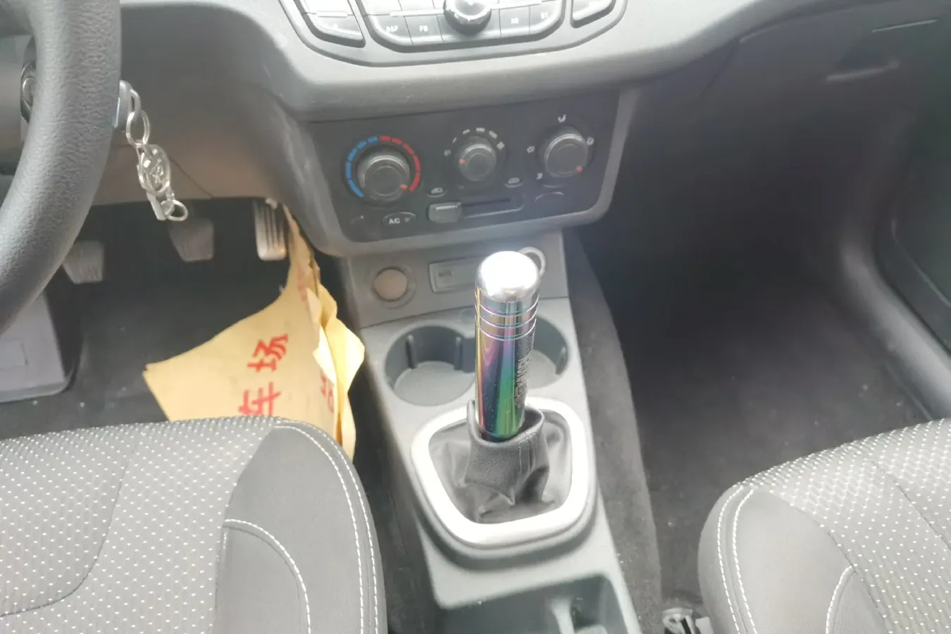 2018 DongFeng Fengon Fengon 330 1.5L 109HP L4 5MT,autocango,china used car exporter,china ev exporter,chinese used car exporter,chinese used ev exporter