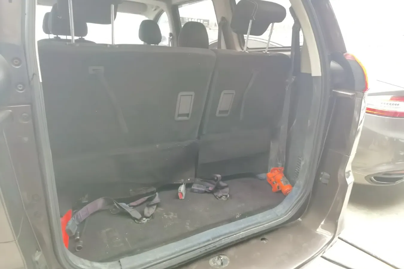 2018 DongFeng Fengon Fengon 330 1.5L 109HP L4 5MT,autocango,china used car exporter,china ev exporter,chinese used car exporter,chinese used ev exporter