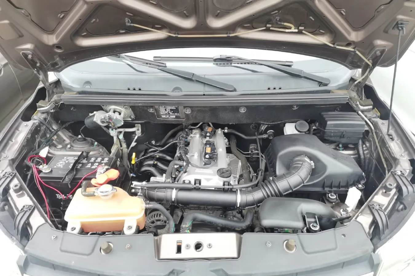 2018 DongFeng Fengon Fengon 330 1.5L 109HP L4 5MT,autocango,china used car exporter,china ev exporter,chinese used car exporter,chinese used ev exporter