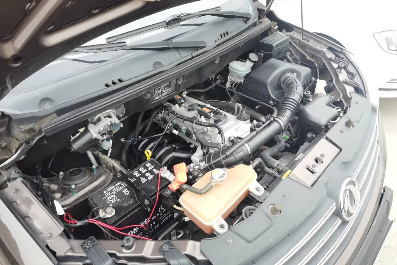 2018 DongFeng Fengon Fengon 330 1.5L 109HP L4 5MT,autocango,china used car exporter,china ev exporter,chinese used car exporter,chinese used ev exporter