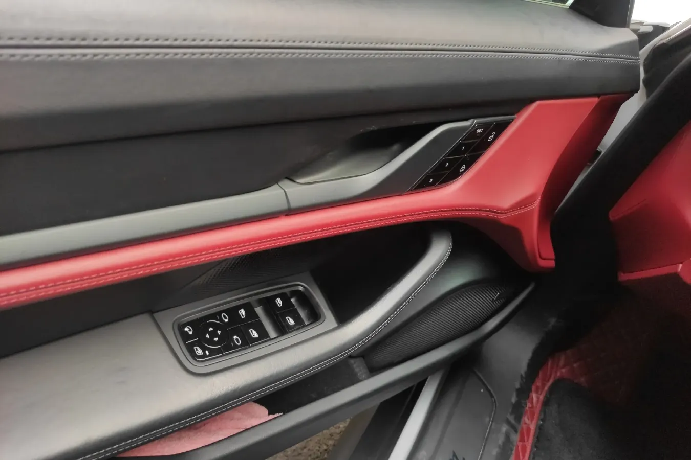 2020 Porsche Taycan 2AT BEV 79.2KWH,autocango,china used car exporter,china ev exporter,chinese used car exporter,chinese used ev exporter