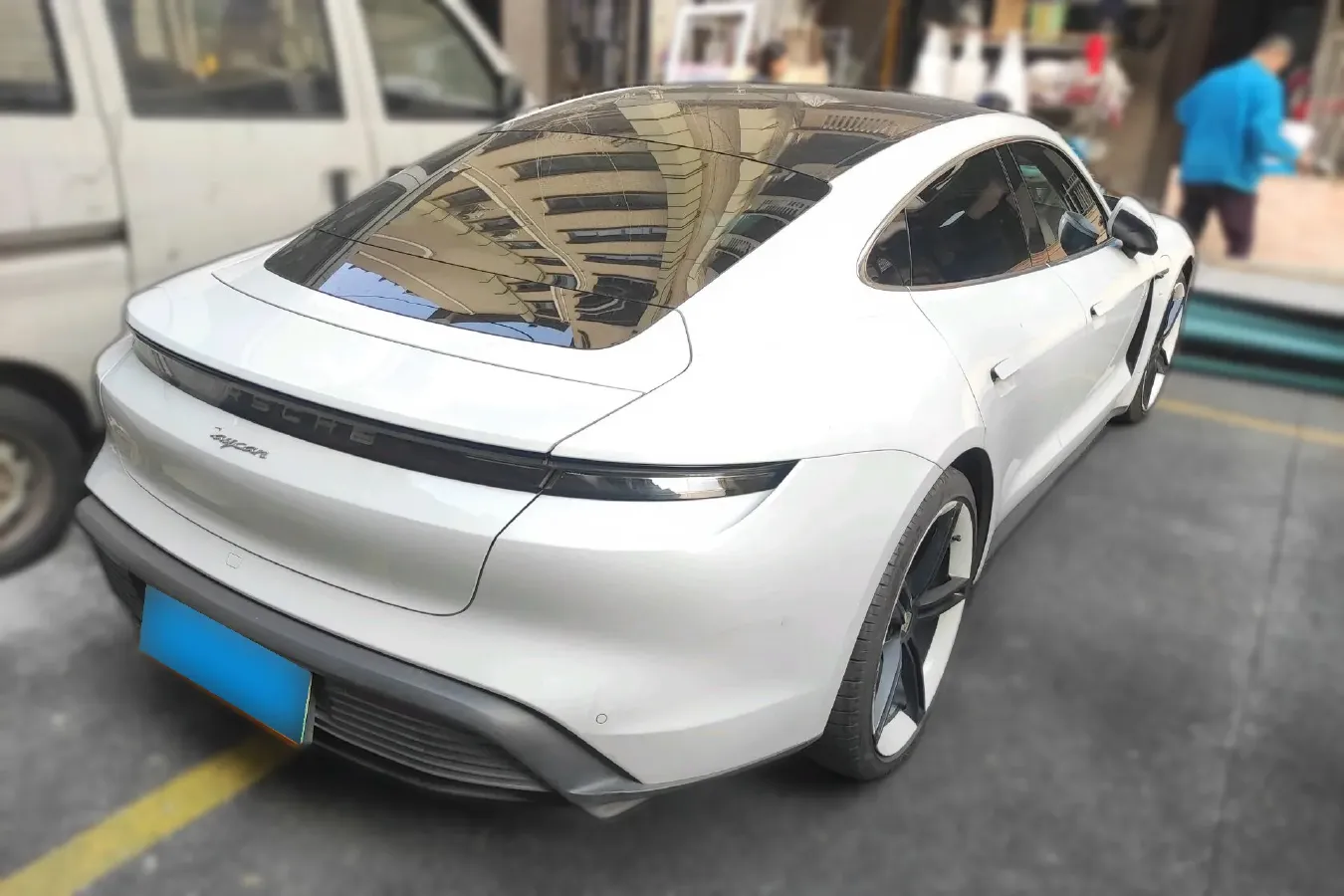 2020 Porsche Taycan 2AT BEV 79.2KWH,autocango,china used car exporter,china ev exporter,chinese used car exporter,chinese used ev exporter