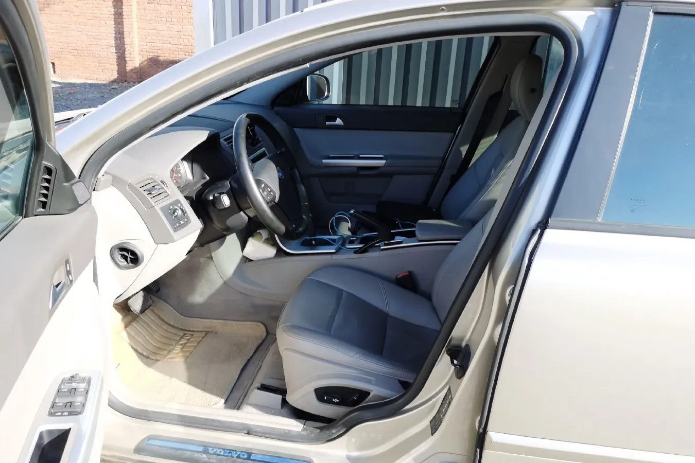 2011 Volvo S40 2.0L 141HP L4 6DCT,autocango,china used car exporter,china ev exporter,chinese used car exporter,chinese used ev exporter