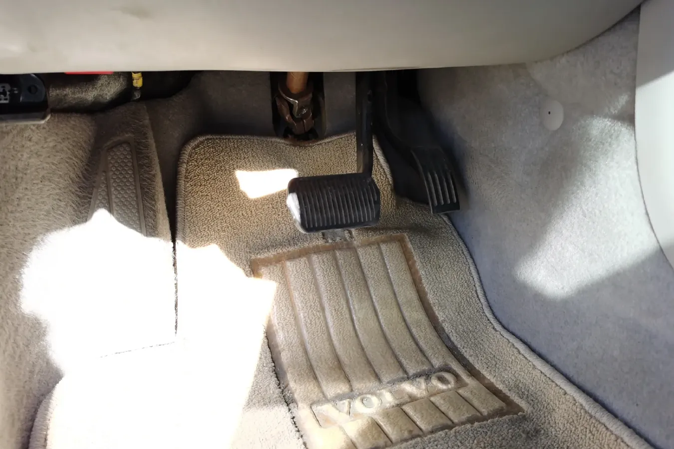 2011 Volvo S40 2.0L 141HP L4 6DCT,autocango,china used car exporter,china ev exporter,chinese used car exporter,chinese used ev exporter