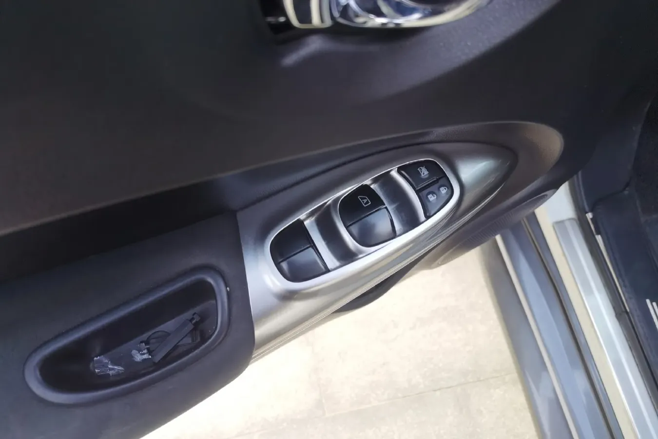 2014 Infiniti ESQ 1.6L 116HP L4 CVT,autocango,china used car exporter,china ev exporter,chinese used car exporter,chinese used ev exporter